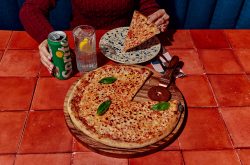 ZIZZI IS GIVING AWAY MORE THAN 3,700 FREE CLASSIC PIZZAS TO STUDENTS CELEBRATING RESULTS DAY 