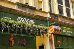 O’Neills New Street Half Way To St Pats